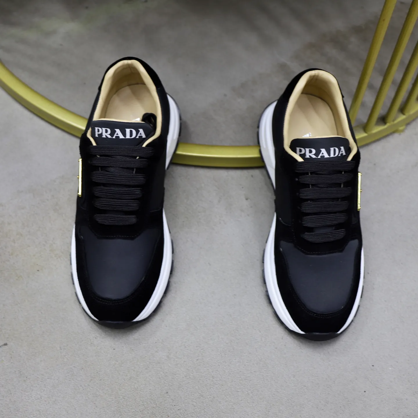 Men's shoes 💰462💰🙅‍♂️🙅‍♂️🙅‍♂️ Brand: PRADA Standard code: 38–44 (45 can be customized) Grade: Same as the official website Material: Original cowhide fabric Comfortable sheepskin lining Lightweight and wear-resistant outsole Style category: Men's fashionable casual shoes and boots Running sneakers Distinguished luxury brand elements Top luxury Color: actual picture color